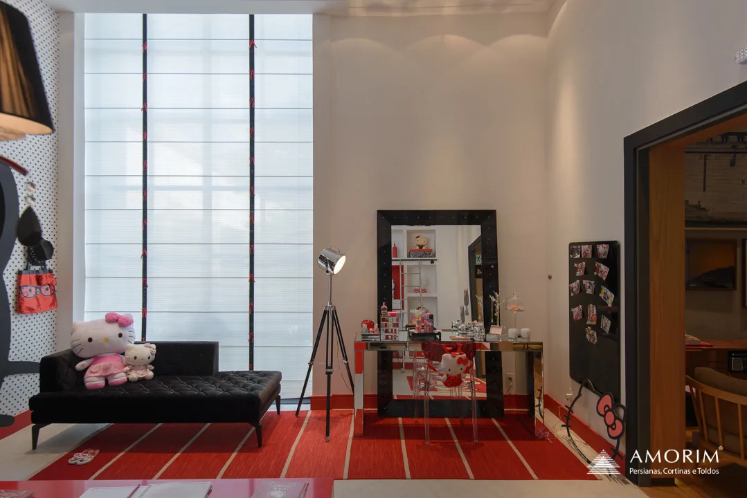 Cortina Romana com Fita em showroom Amorim