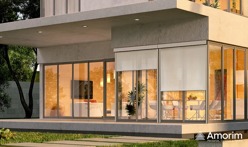 Zip System Amorim — fechamento lateral em residência de luxo